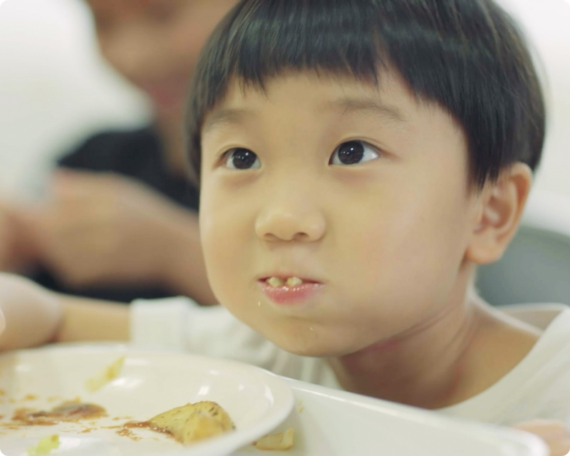 コープしが子どもたちを笑顔に