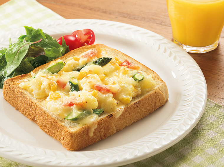 食パンにのせて
ポテトサラダトースト！