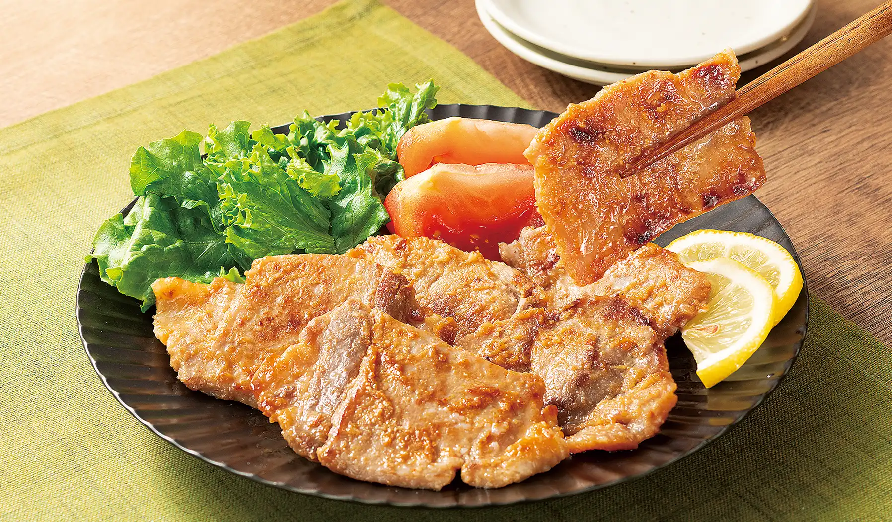 国産豚もも肉を善光寺門前みそで味付け