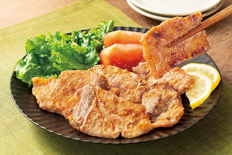 国産豚もも肉を善光寺門前みそで味付け
